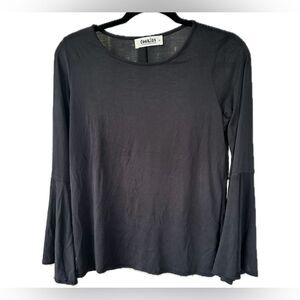 Cookie's Clothing Company Hawaii Essential Classic Black Long Bell Sleeve Top M